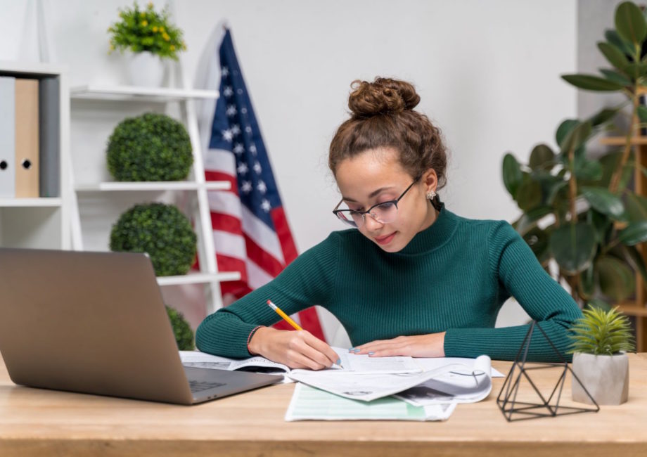 Tajniki efektywnej nauki angielskiego w Poznaniu: Przegląd metod i polecanych szkół językowych