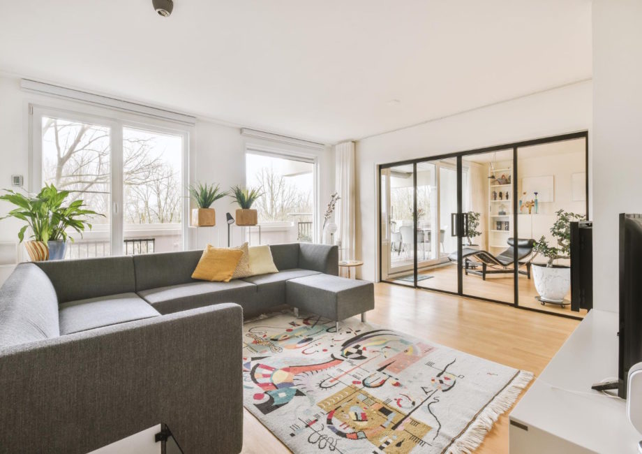 Wybierz drewniane deski podłogowe i stwórz idealne wnętrze