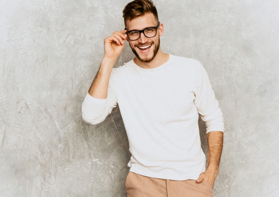 Emporio Armani: Eleganckie i praktyczne okulary korekcyjne dla mężczyzn – harmonia markowego stylu i doskonałej wygody