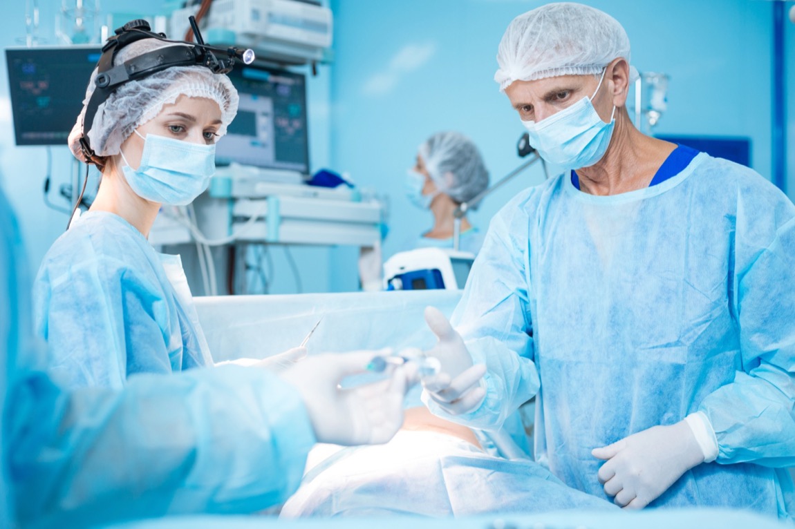 Sekrety sali operacyjnej: niezwykłe 24 godziny w pracy chirurga